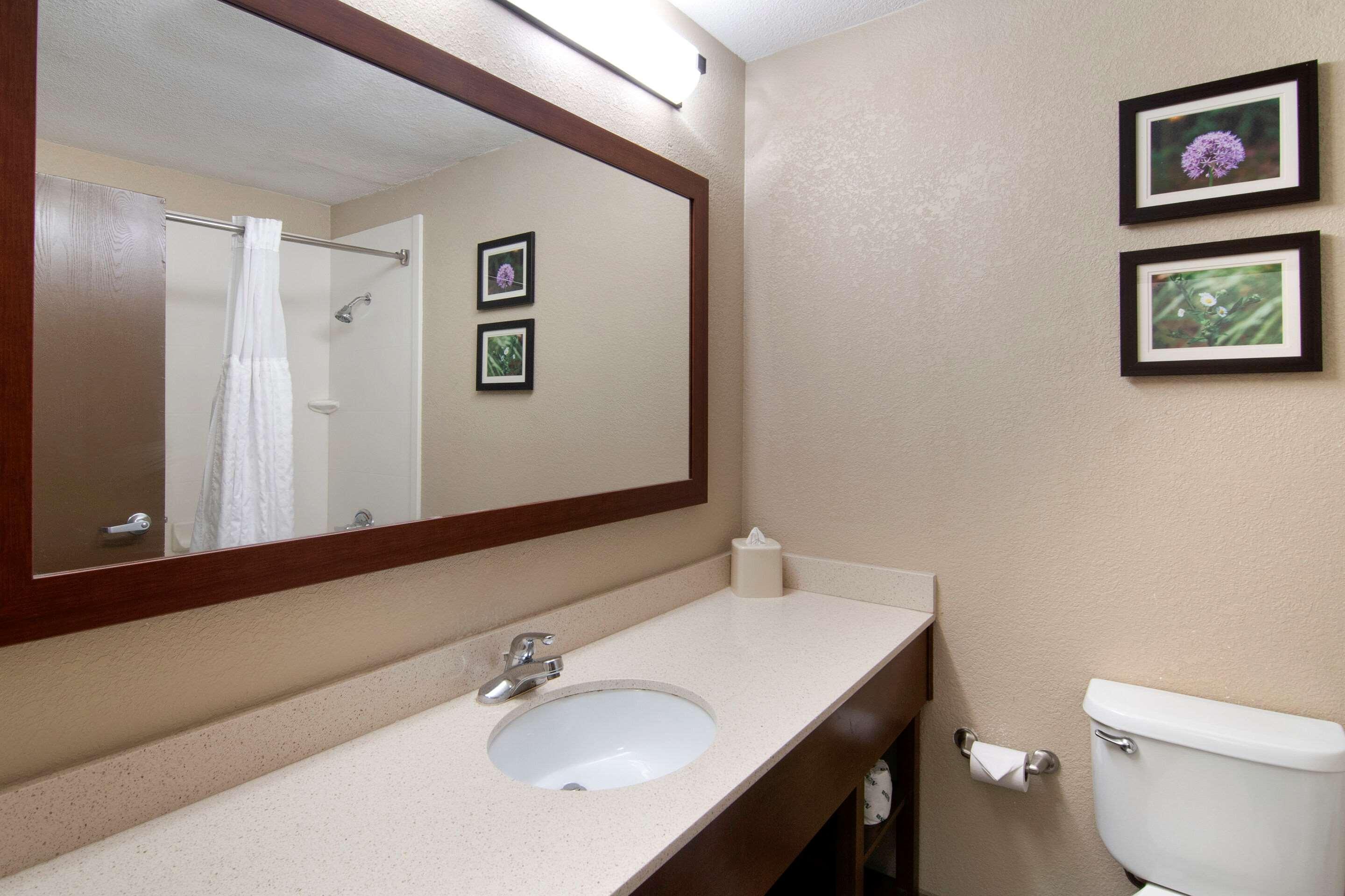 Comfort Inn & Suites Junction City - Near Fort Riley Εξωτερικό φωτογραφία