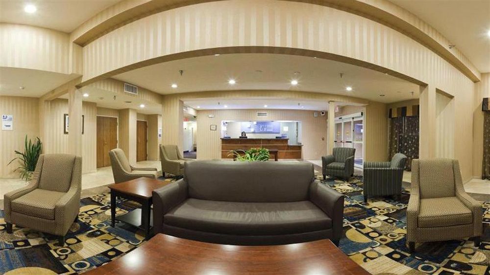 Comfort Inn & Suites Junction City - Near Fort Riley Εξωτερικό φωτογραφία